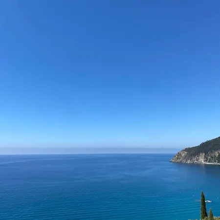 A & M Sea View * مونيلّي
