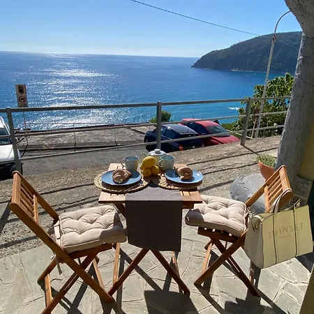 Apartment A & M Sea View *